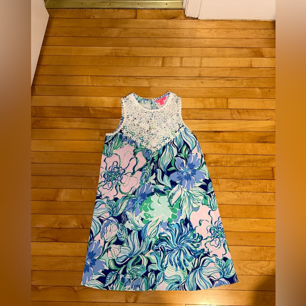 Key-hole back Lilly Pulitzer flowy dress